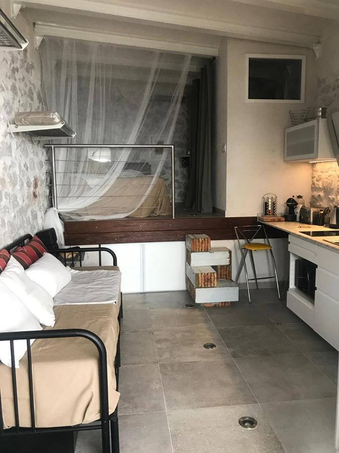 Le Cabanon Bleu Sur La Plage Marseille Eksteriør billede